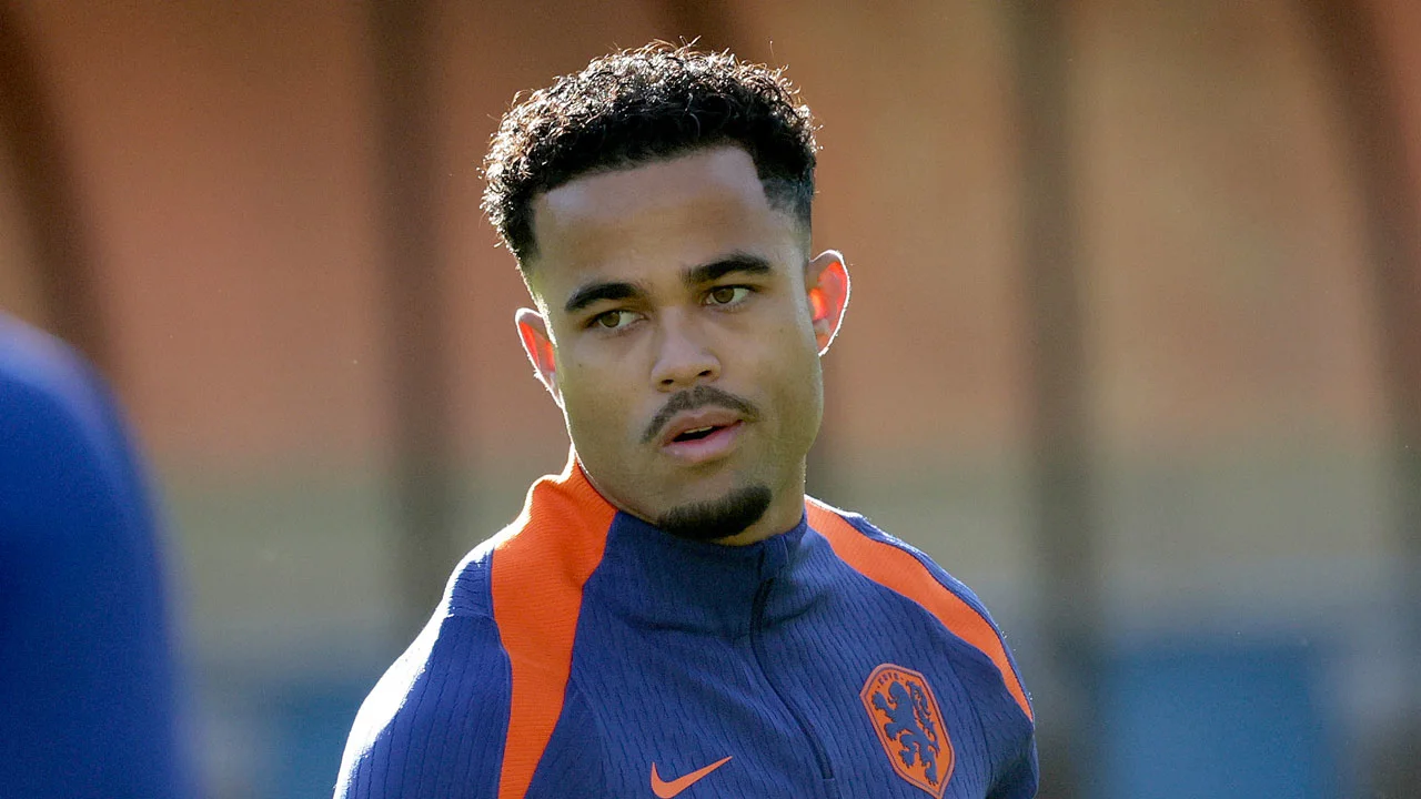 Kluivert keert tegen Bosnië na zes jaar terug in Oranje