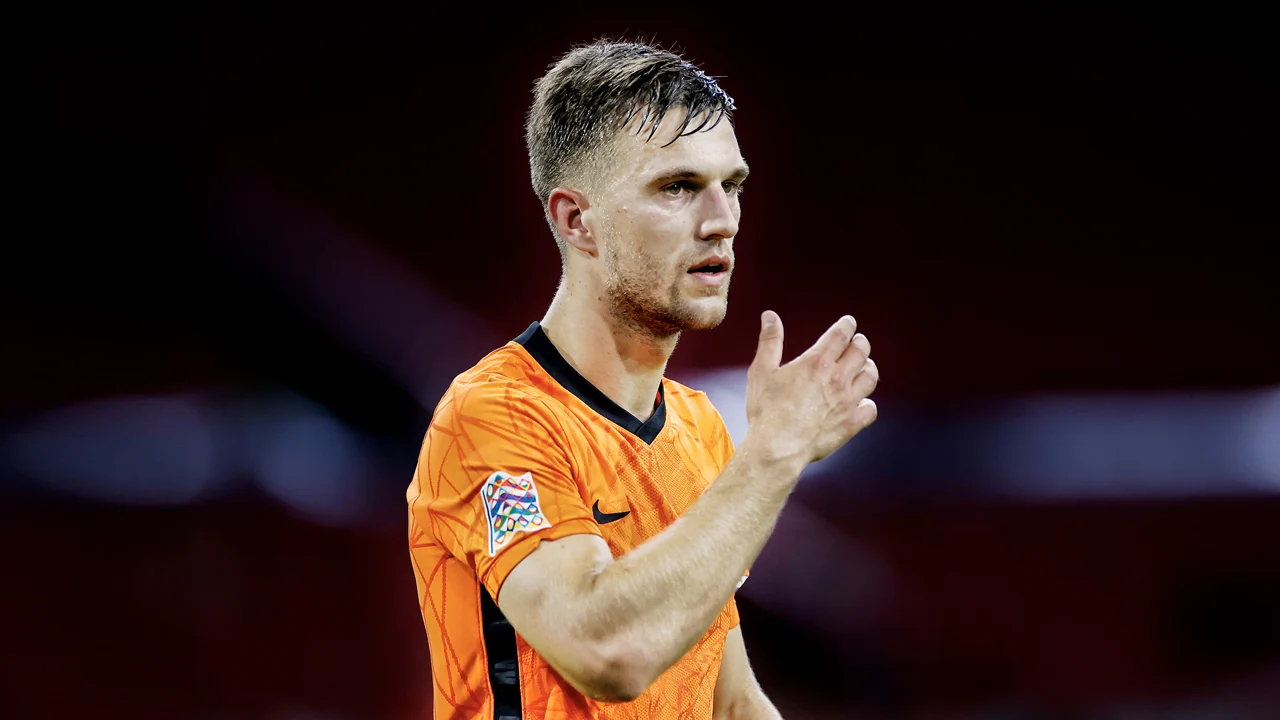 'Veltman verschijnt op radar van AS Roma en Sevilla' 