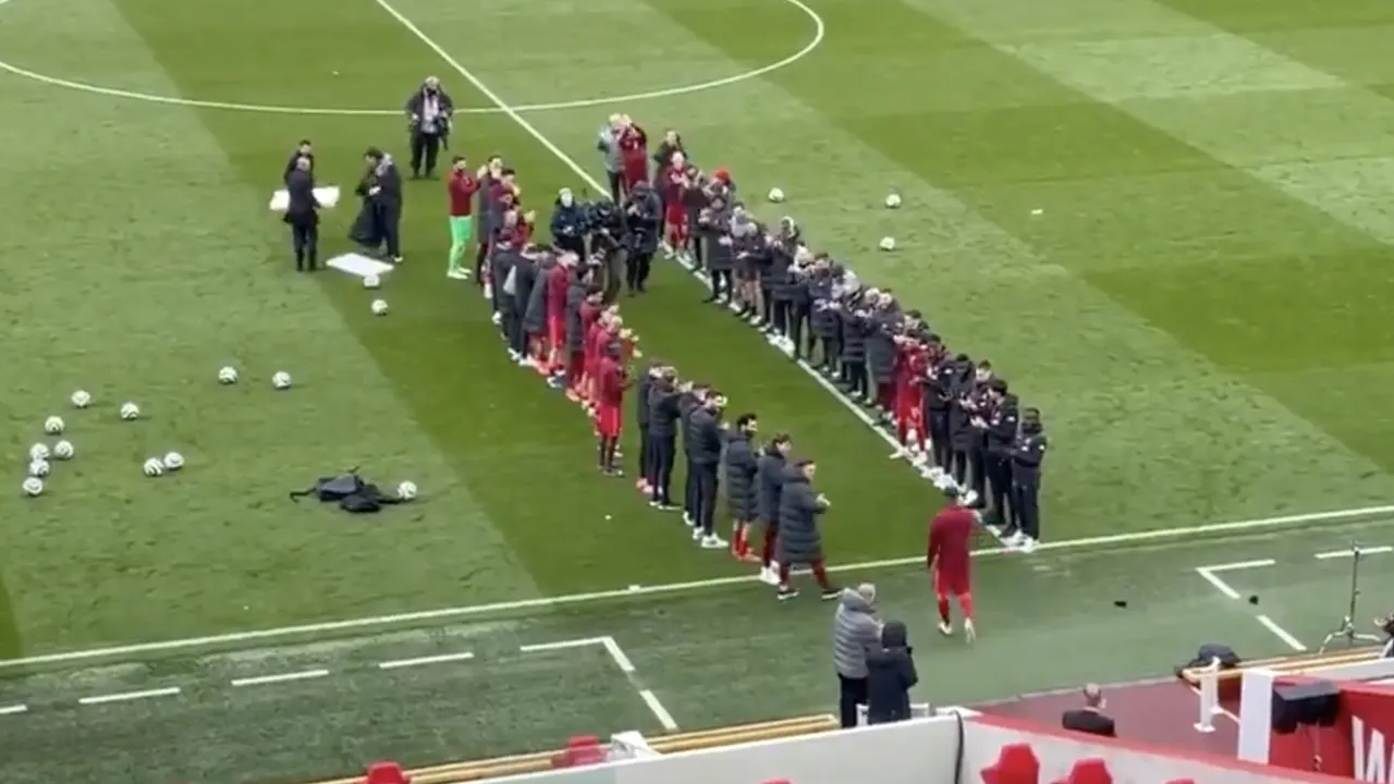 Wijnaldum bevestigt Liverpool-afscheid en wordt geëerd op Anfield