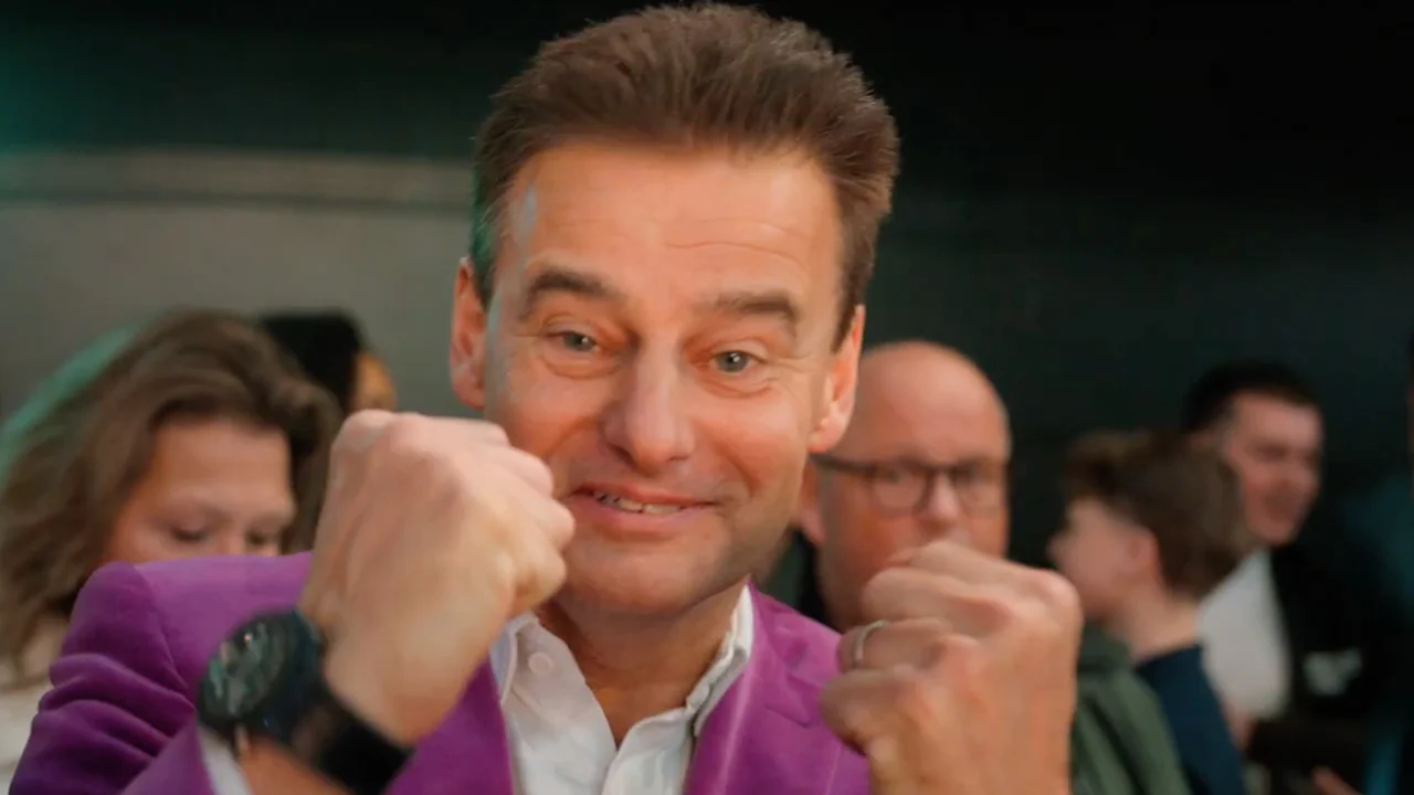 Wilfred Genee met single 'Blijgelovig' hoogste stijger in de Sterren NL Top 25!