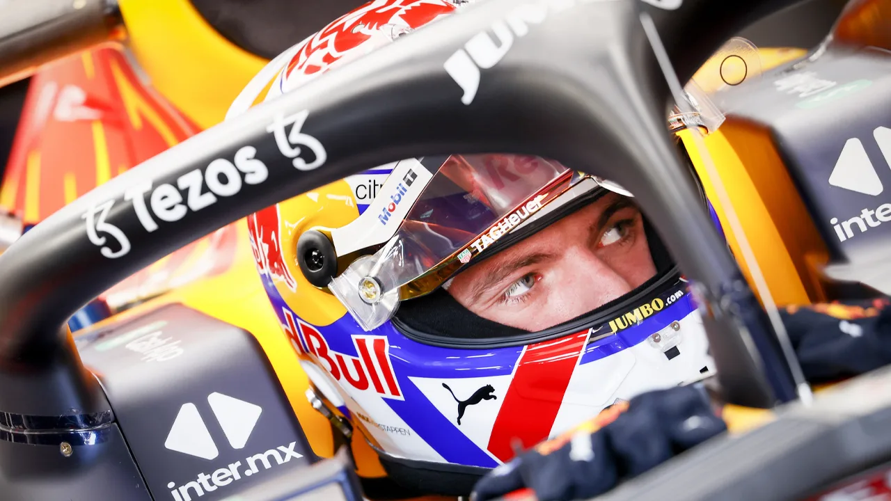 Max Verstappen valt stil tijdens eerste training in Zandvoort
