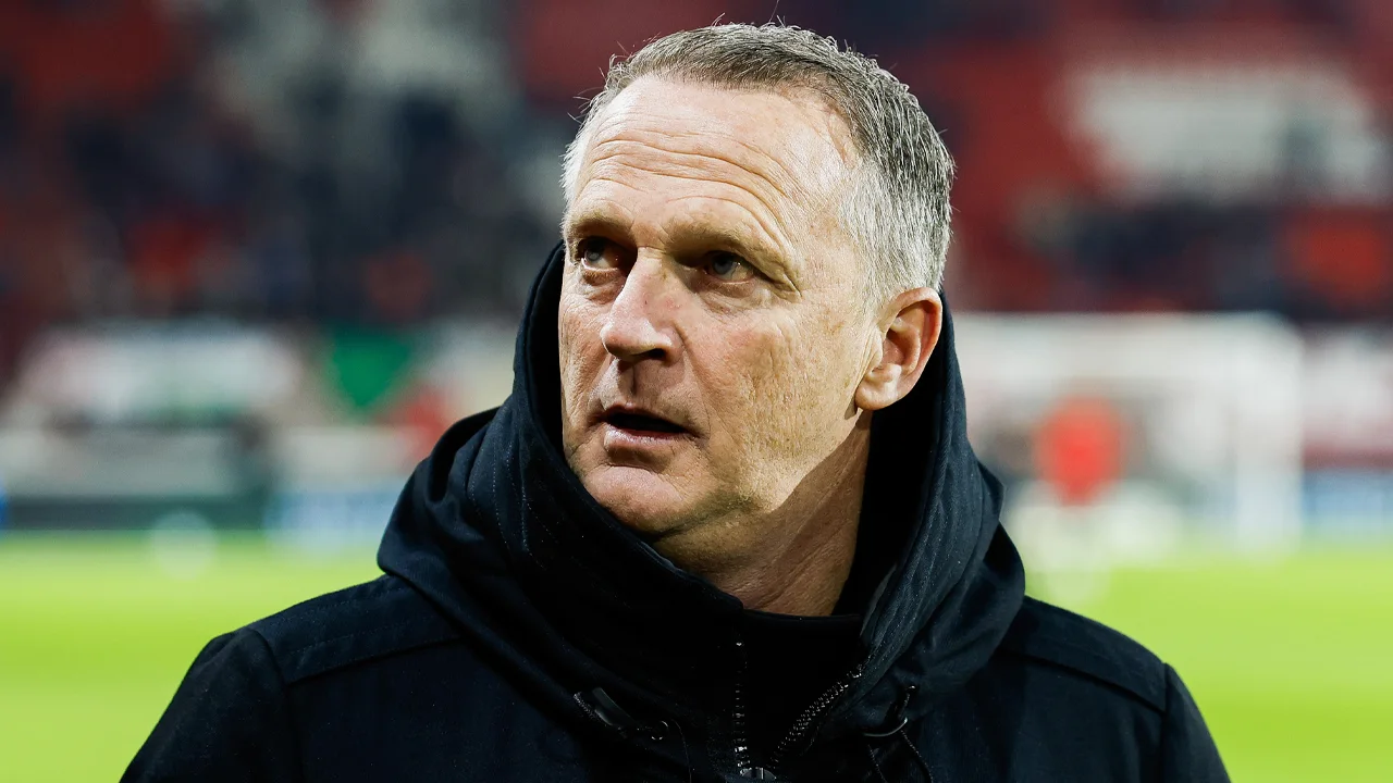 Doorbraak in Enschede over toekomst van John van den Brom bij FC Twente