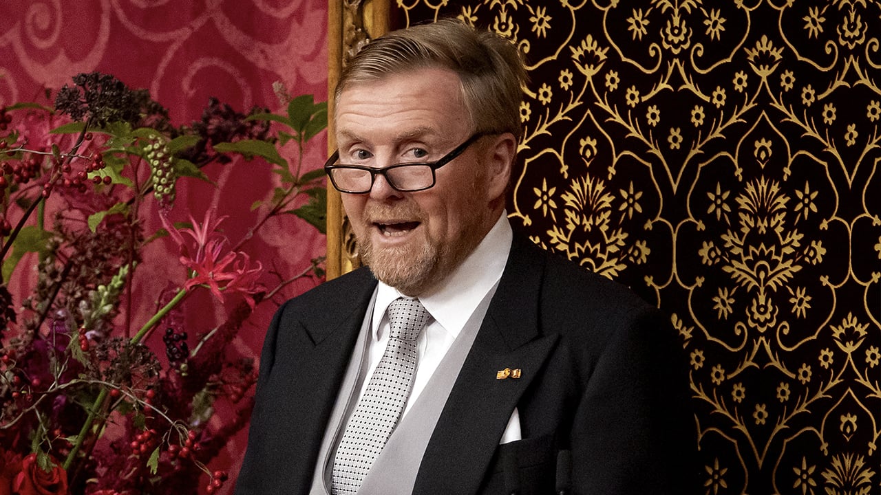 Koning in troonrede: 'Niet accepteren dat meisjes zich op straat onveilig voelen'