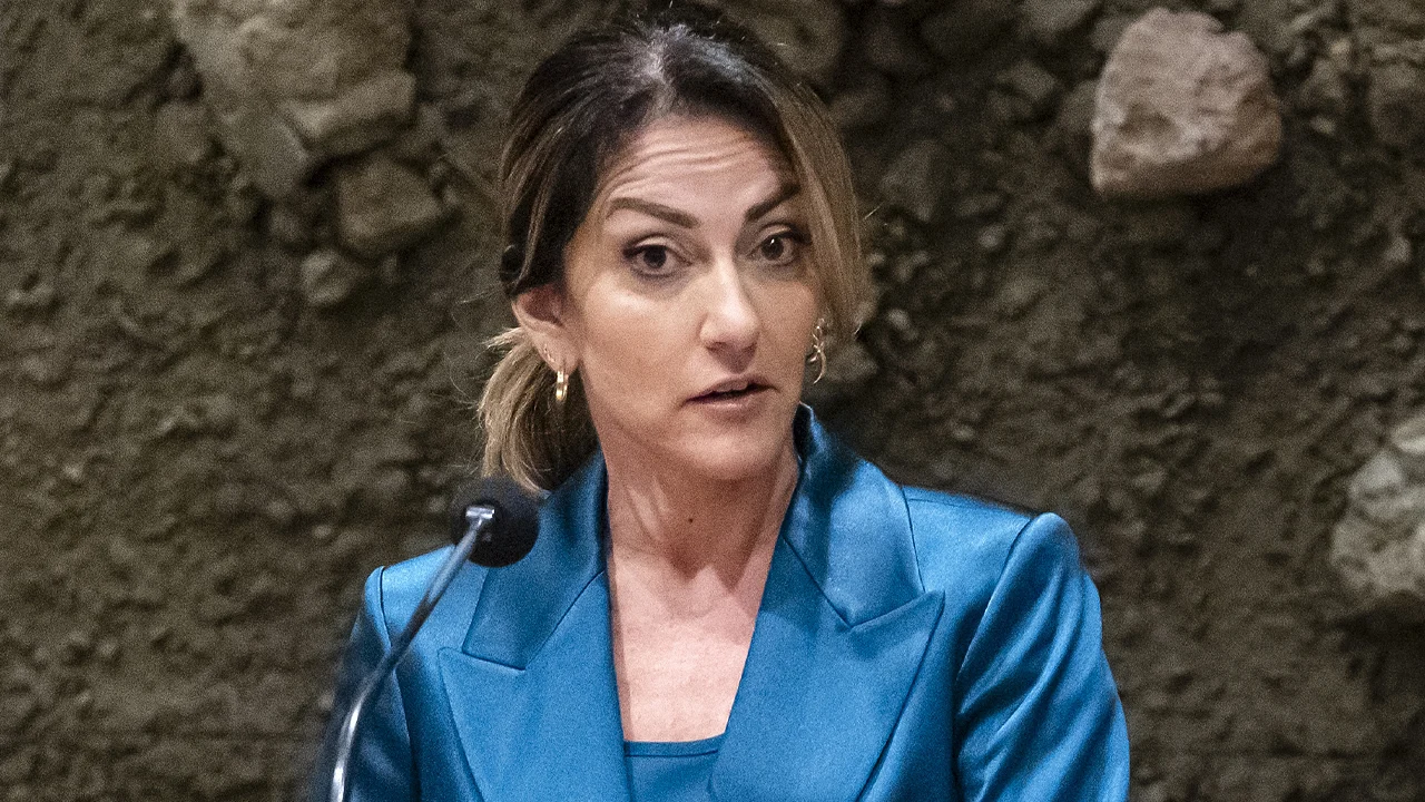 Yeşilgöz wil samen met D66 en CDA praten na uitspraken van D66-informateur Wijers