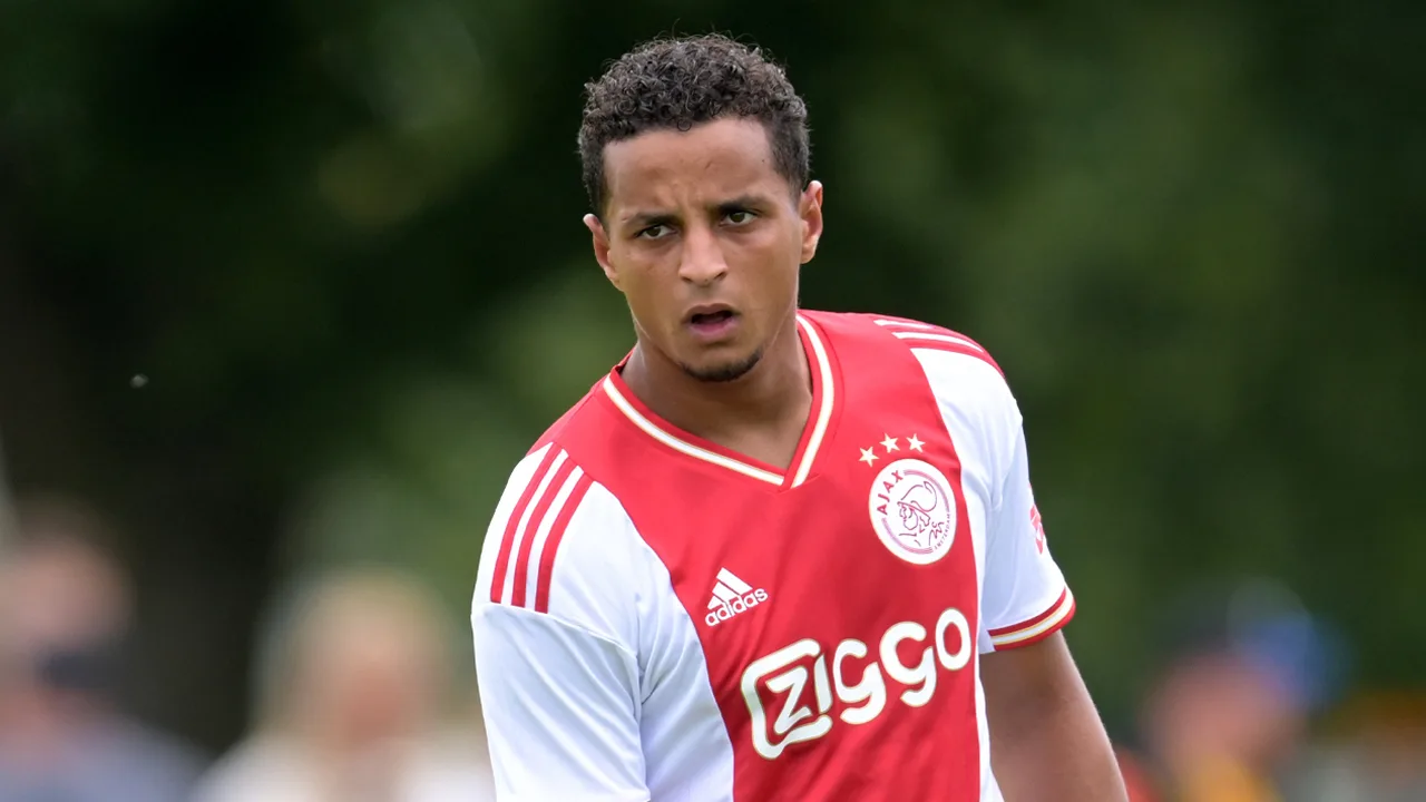 'Ik denk dat Ajax gewoon afscheid van Ihattaren heeft genomen'