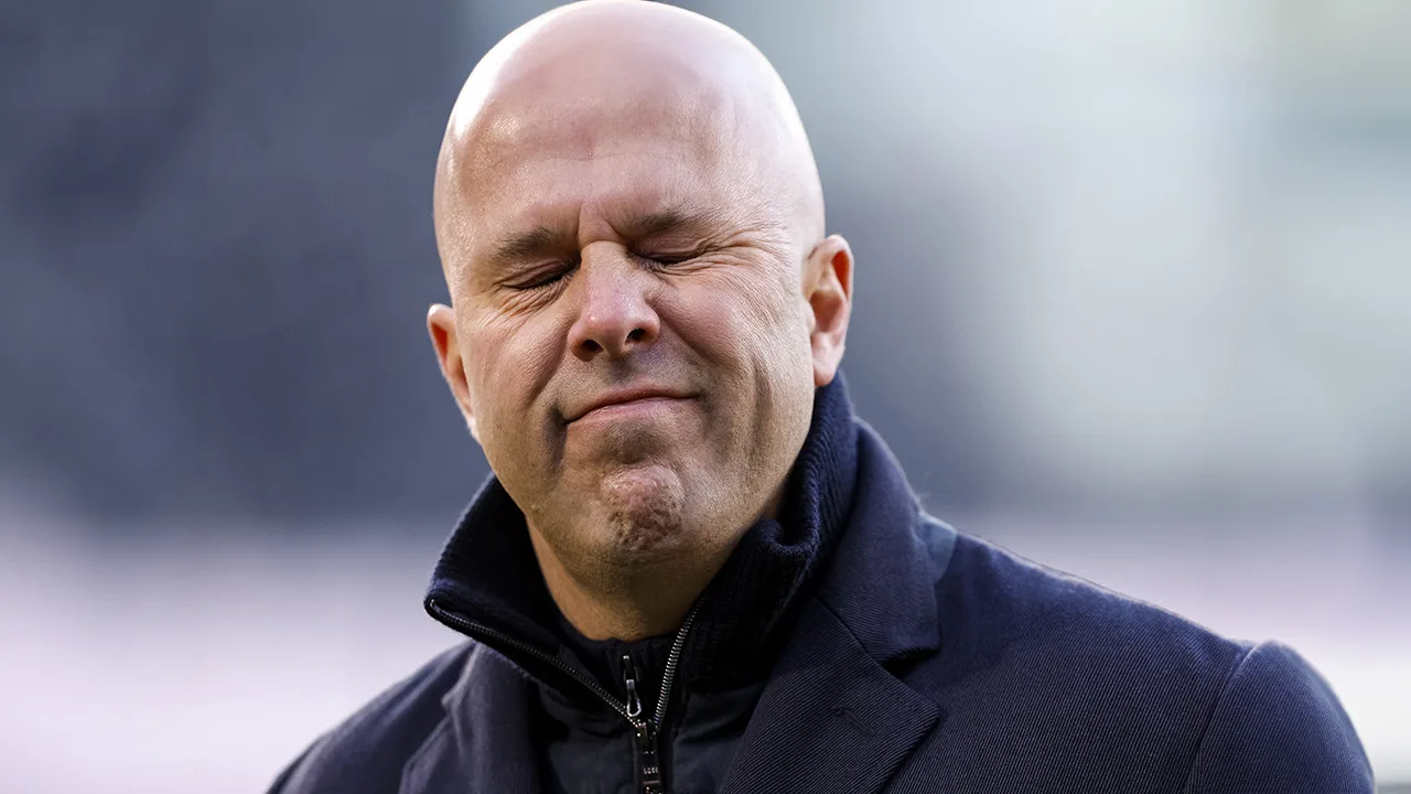 Arne Slot verspeelt met Liverpool in laatste minuut punten tegen Fulham