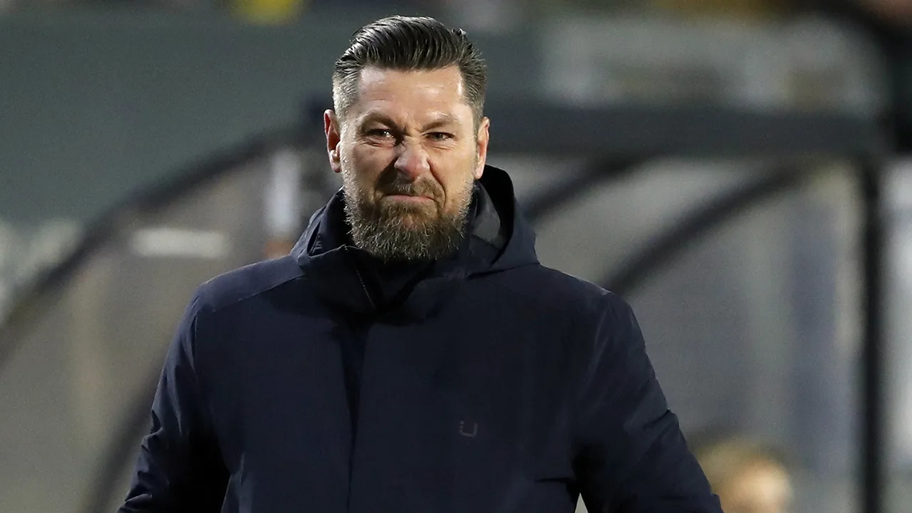 Feyenoord struikelt ook onder coach Bosschaart in Eredivisie