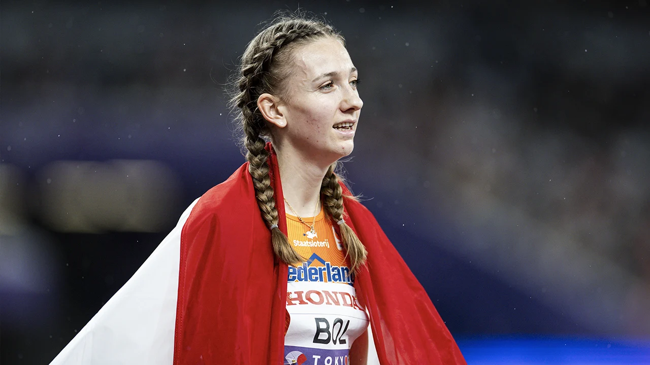 Femke Bol verovert met brons op estafette vijftiende mondiale medaille