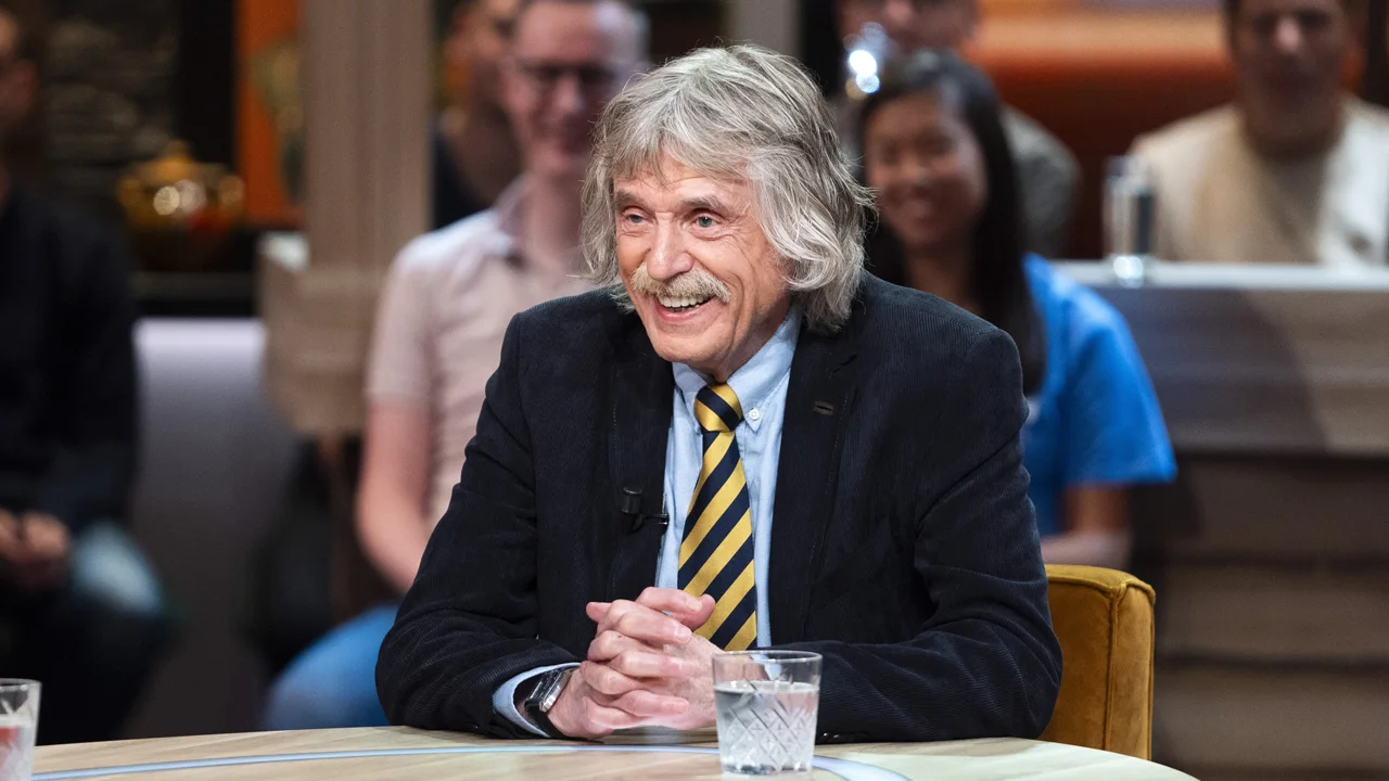 Johan Derksen vrijdag gewoon aan tafel bij Vandaag Inside Oranje
