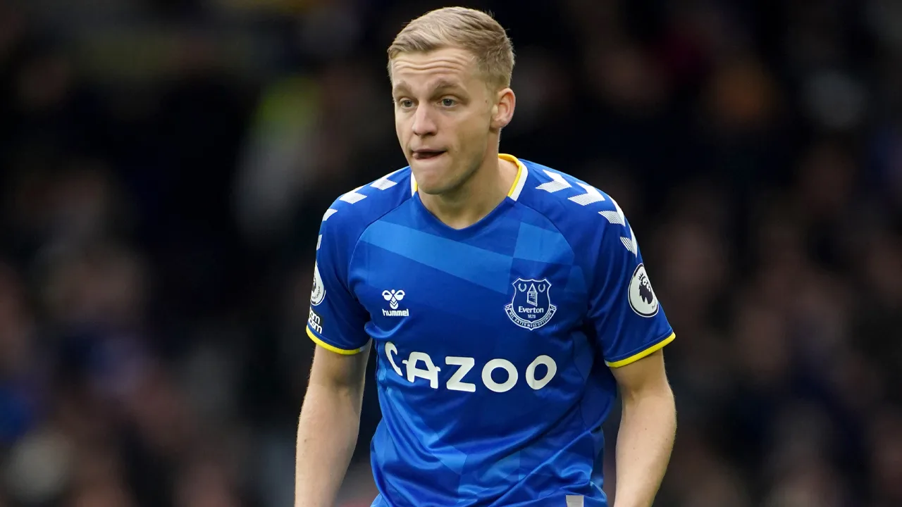 Everton-fans gaan los op Twitter: 'Ga alsjeblieft niet terug naar United, Donny!'