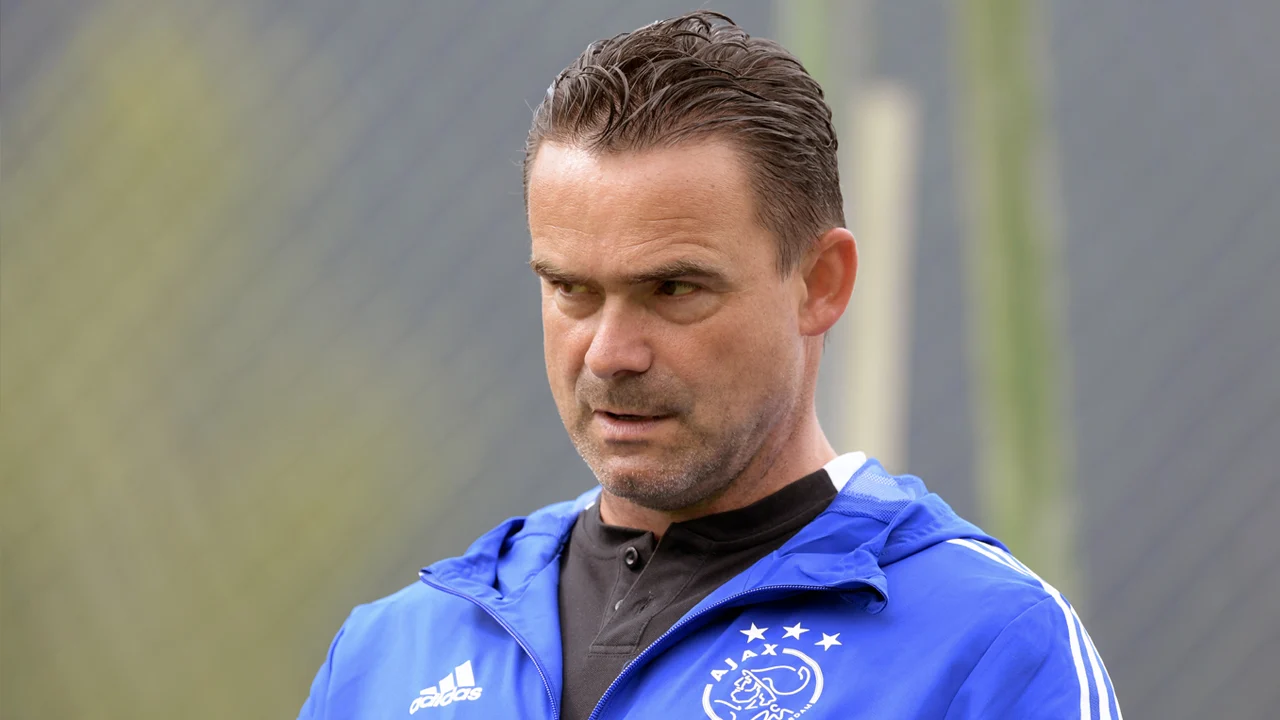 'Ajax hanteert vraagprijs van veertig miljoen, mocht Borussia Dortmund zich melden'