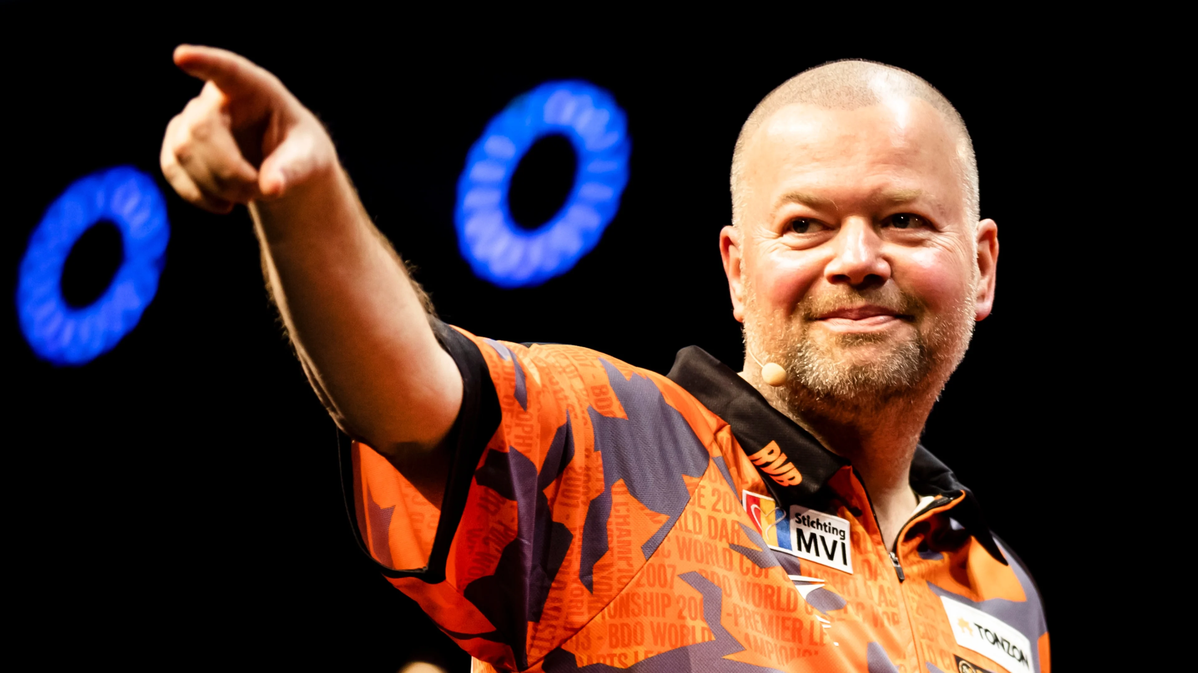 OFF-TOPIC: Barney neemt BN'ers op de hak met social media-post