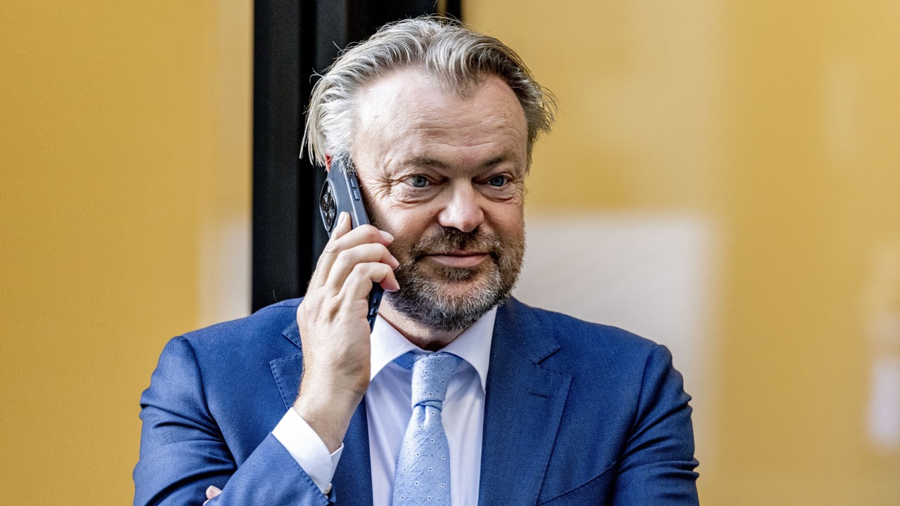 Bekende presentatrices zeggen dat WNL-baas Bert Huisjes zorgt voor angstcultuur bij omroep