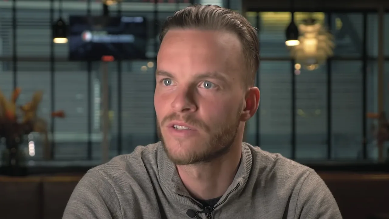 Kritiek op uitspraken Hendrix over 'vijand': 'Met zulk calimero-gedrag maken ze Ajax groter'