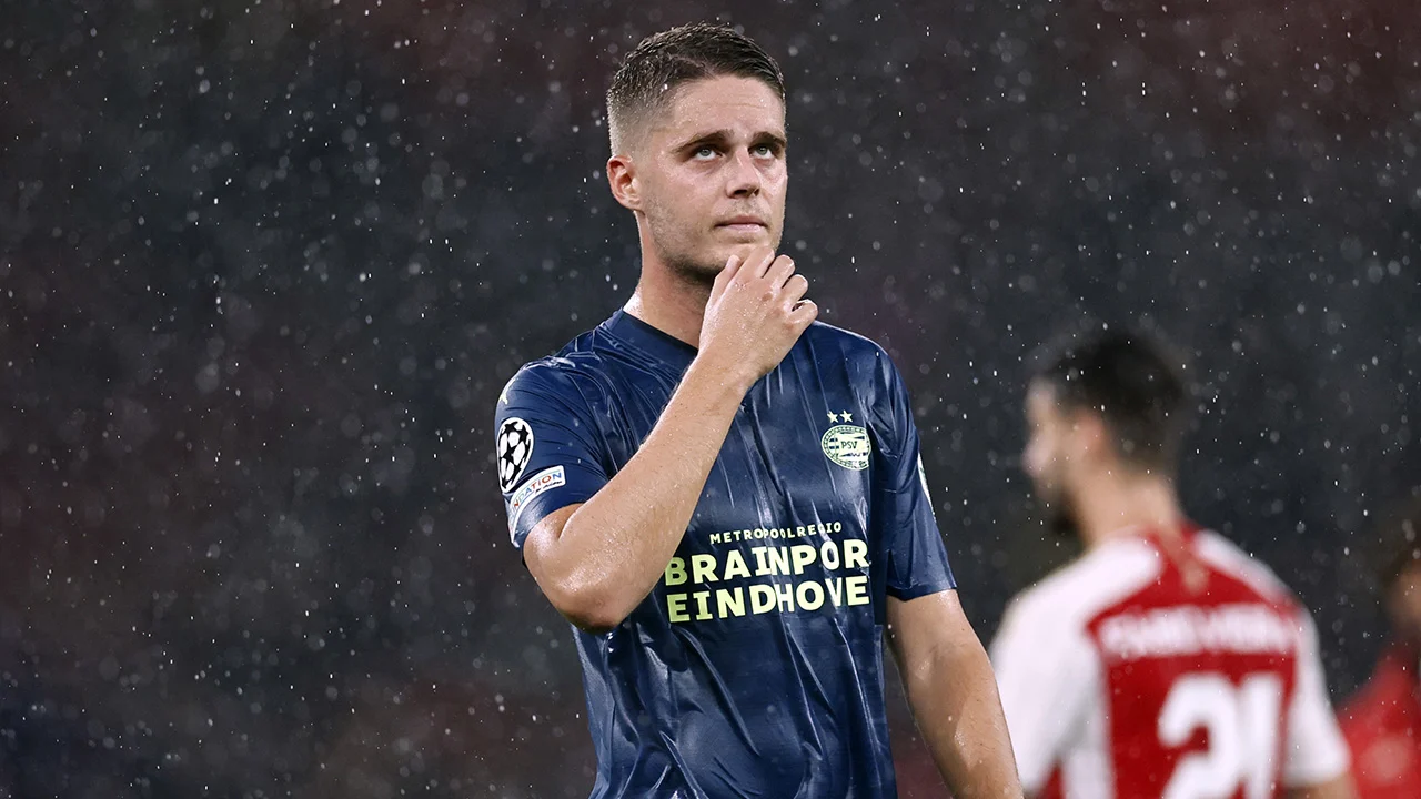 Joey Veerman slaat contractverlenging bij PSV af