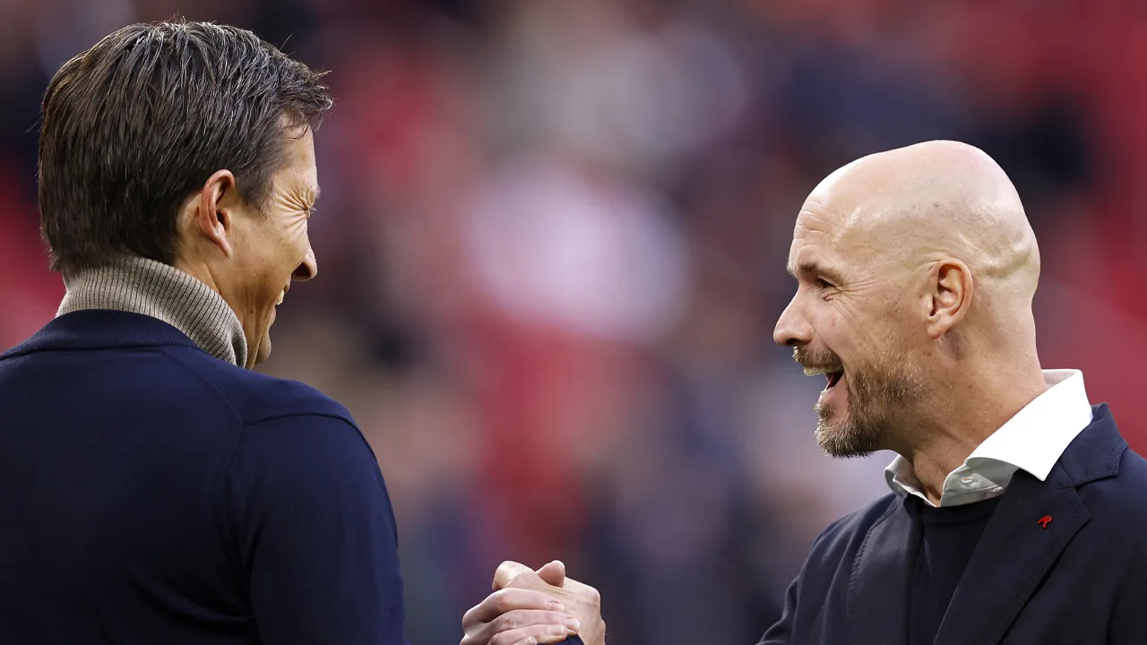 PSV feliciteert Ajax op ludieke wijze met landstitel: 'Hou het binnen de lijntjes'