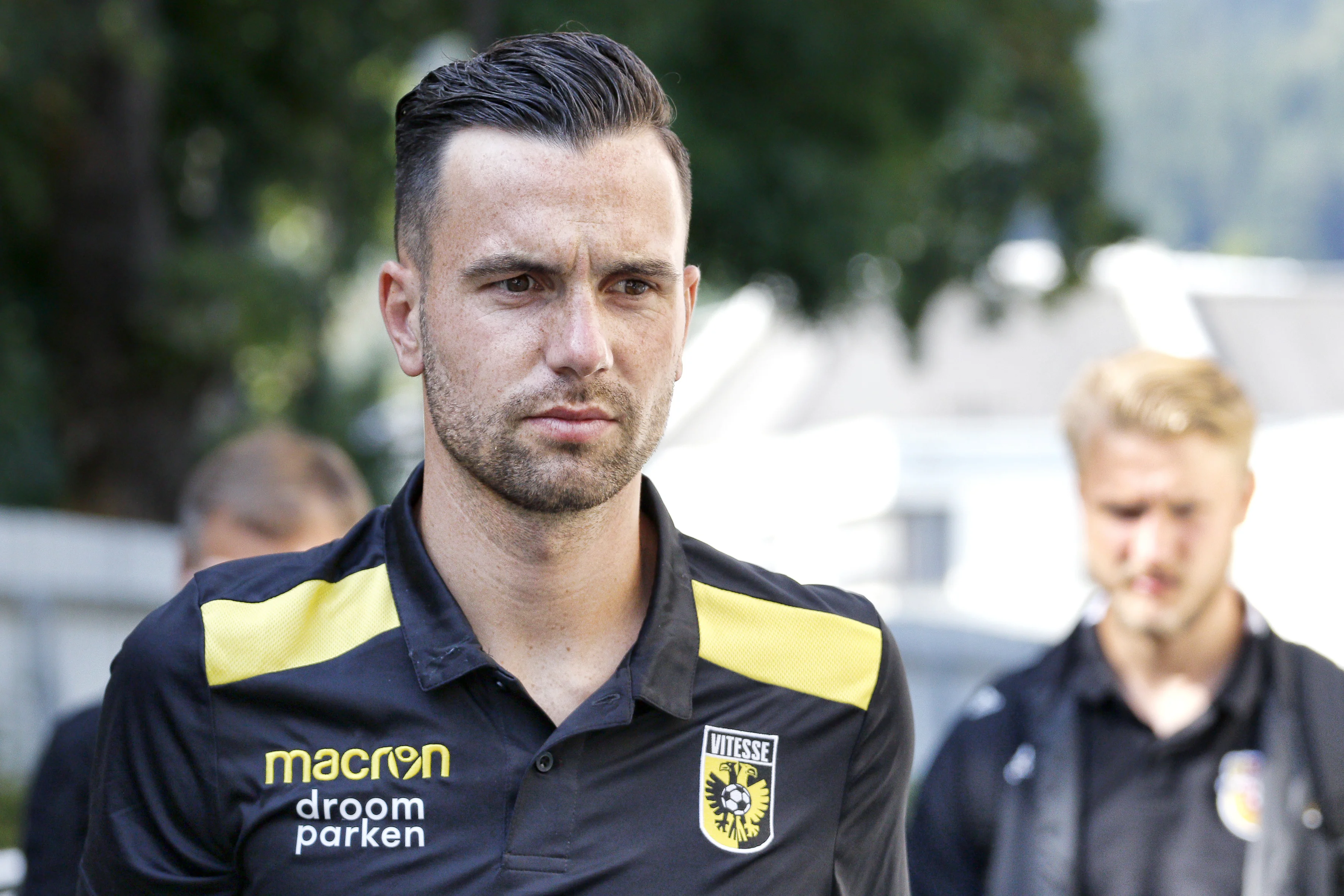 Bruns sluit toch weer aan bij Vitesse, Beerens mag vertrekken