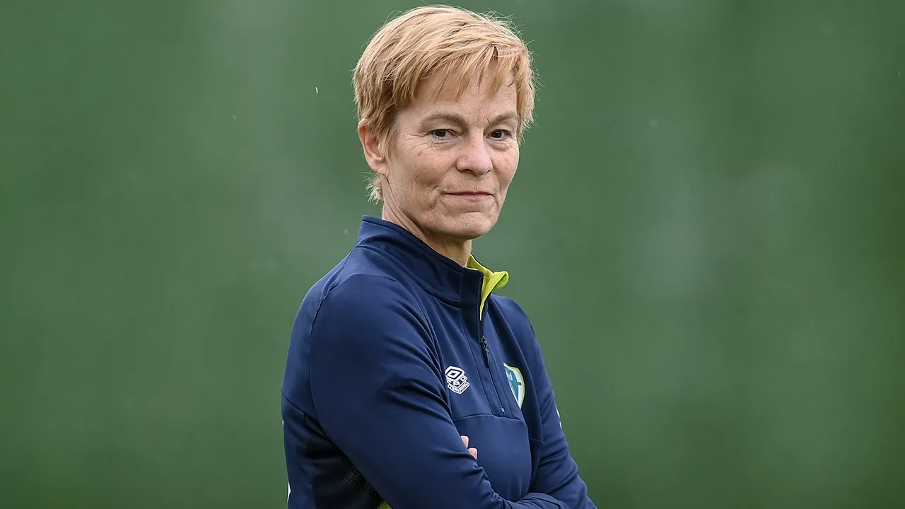 Oud-bondscoach Pauw beschuldigt KNVB-official van verkrachting: 'Ben als jonge speelster verkracht'