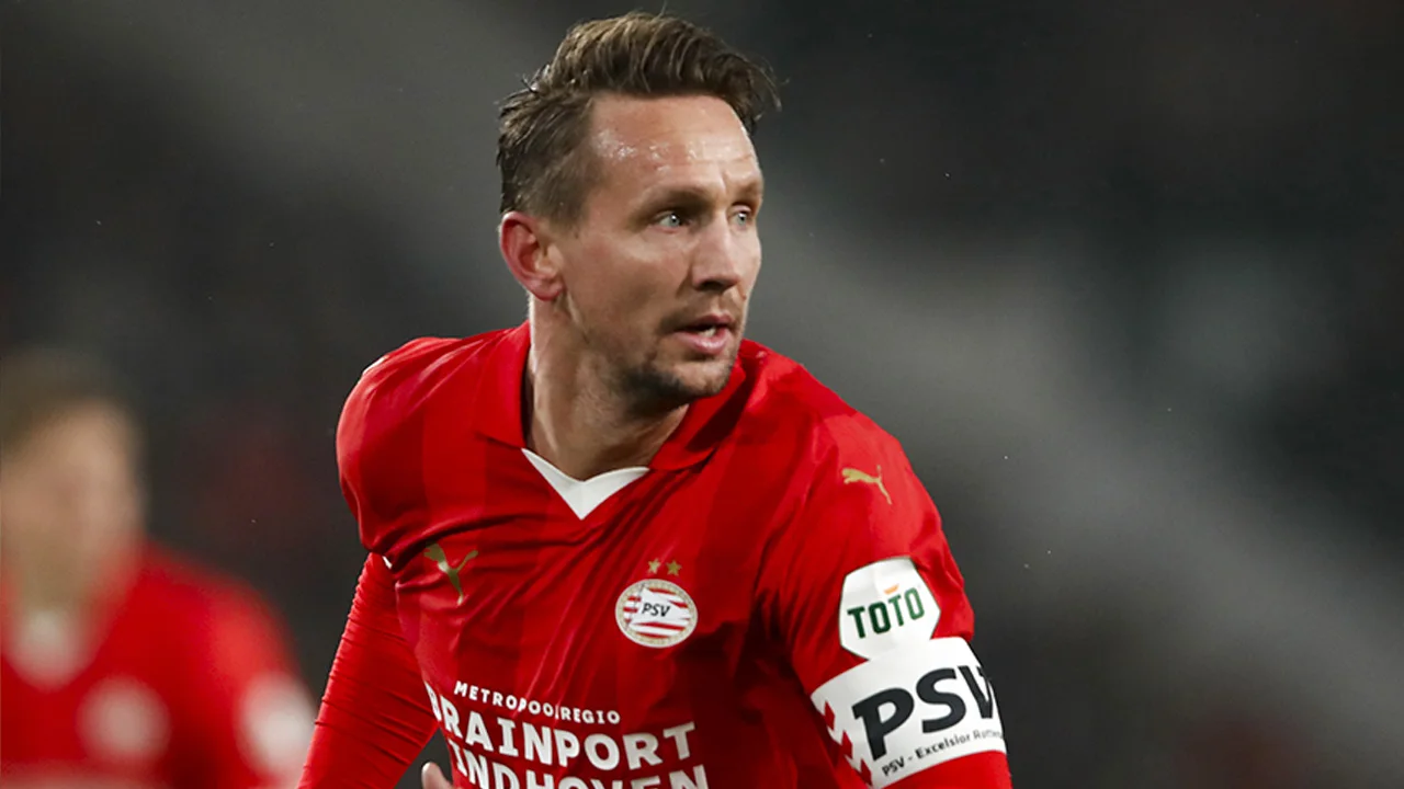 'Het Nederlands elftal heeft niets aan Luuk de Jong'