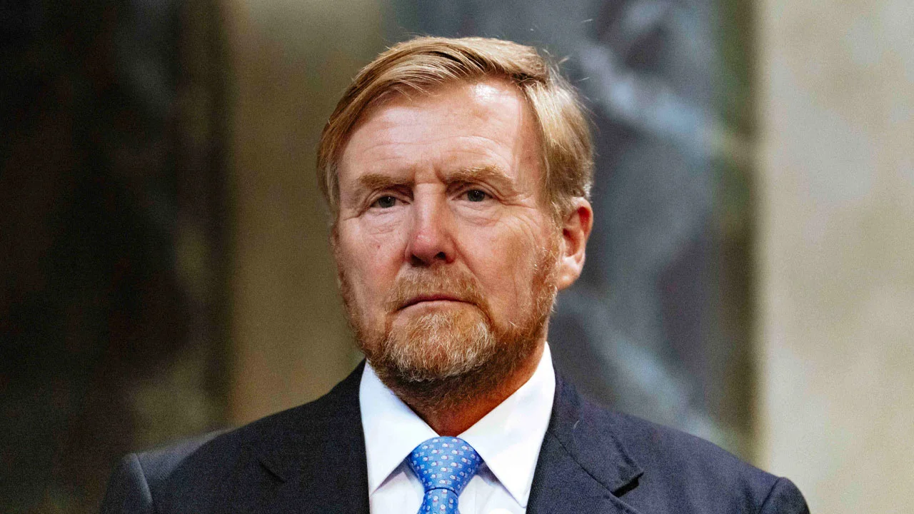 Prominente Surinamers eisen dat koning Willem-Alexander krans legt bij slavernijmonument