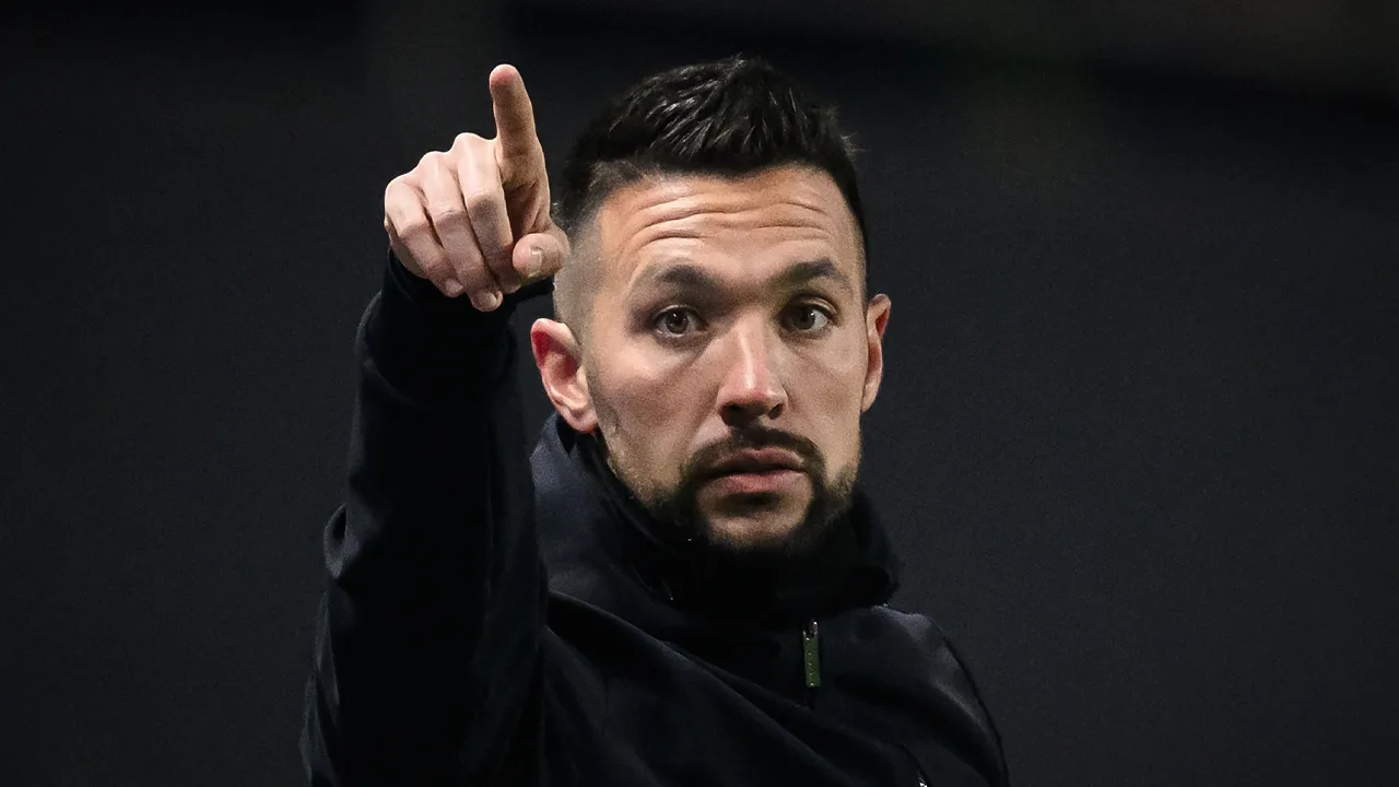 Onbegrip over keuze Ajax voor Farioli: 'Een 35-jarige snotneus zonder enige ervaring!'