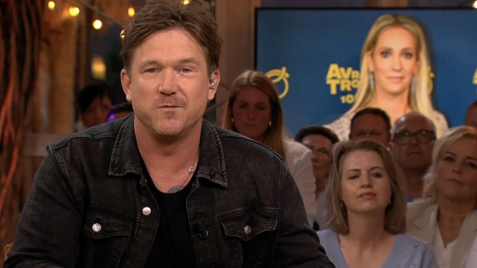 Johnny de Mol roept op: 'Stuur een kaartje naar revaliderende Hélène Hendriks!'