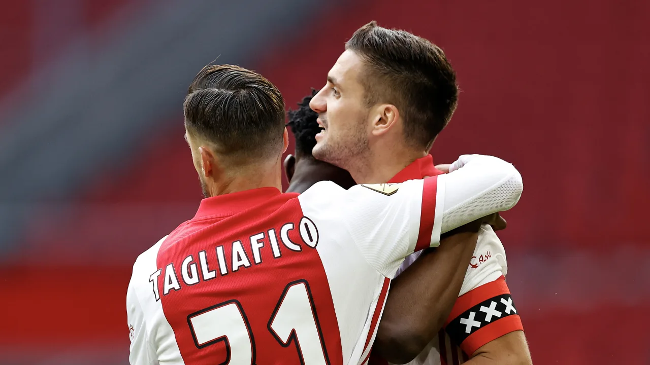 Ajax boekt simpele overwinning op Heerenveen: 5-1