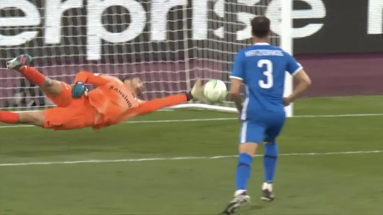 KANS: Ryan tikt schot van Benrahma rakelings naast