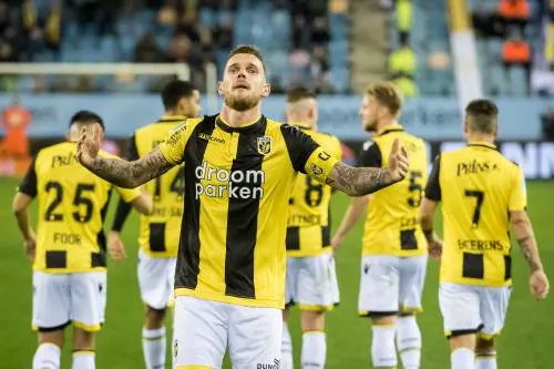 Vitesse duwt Excelsior dieper in problemen