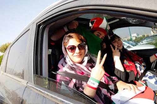 4000 vrouwen bij voetbalinterland Iran