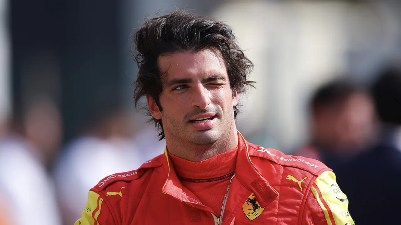 Carlos Sainz wordt beroofd van horloge van 300.000 euro; weet dief zelf te overmeesteren