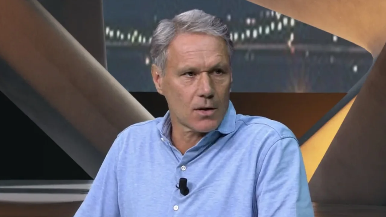 Van Basten: 'Stop met betaald voetbal in Nederland, het kan niet meer'
