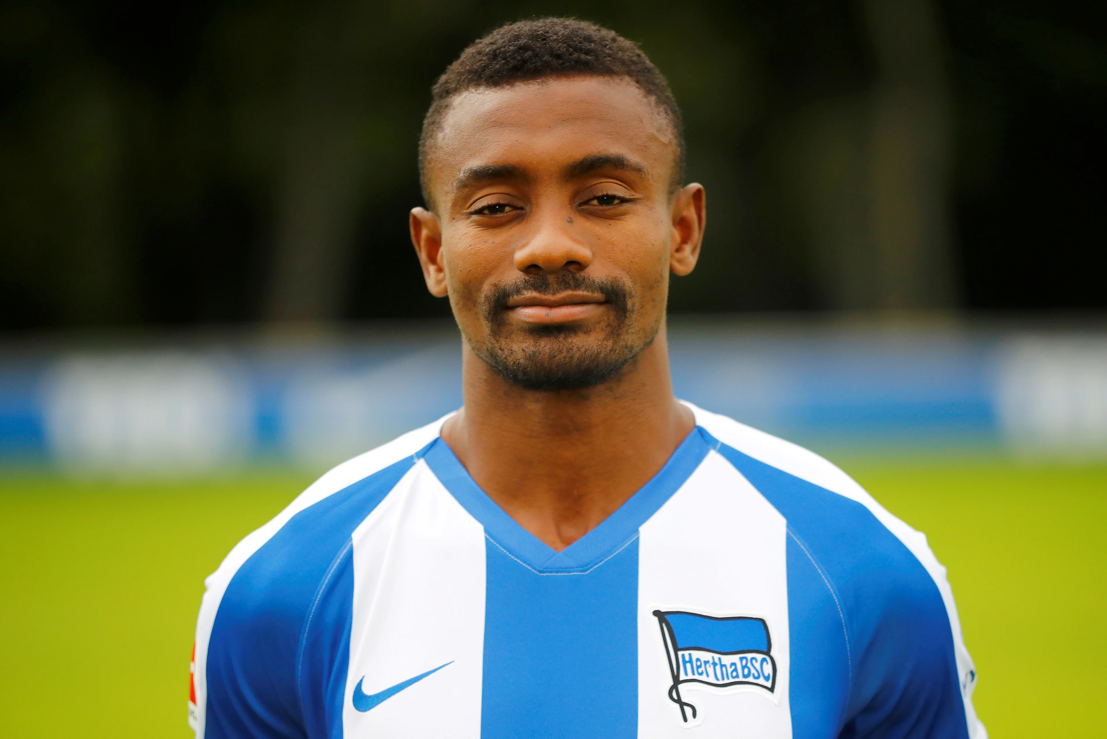 Duitse politicus boos op Kalou: 'Dit is heel schadelijk'