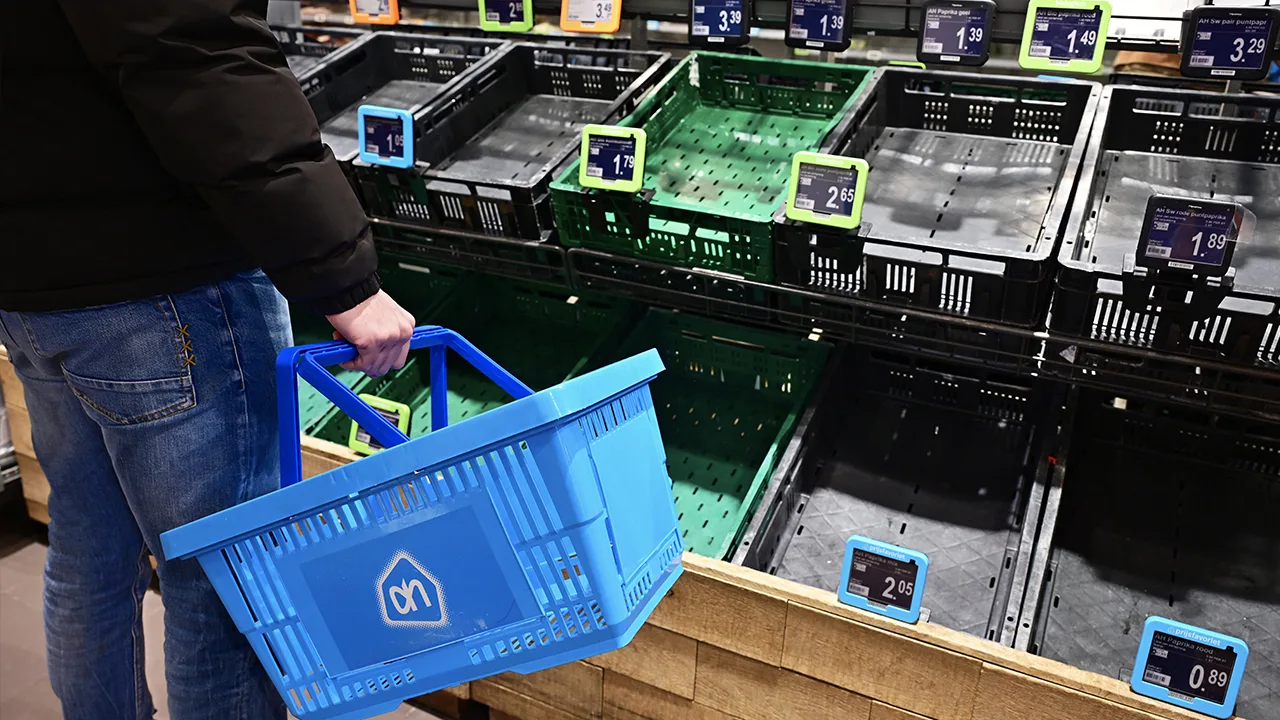 Hierdoor zie je steeds vaker lege schappen in de supermarkt 