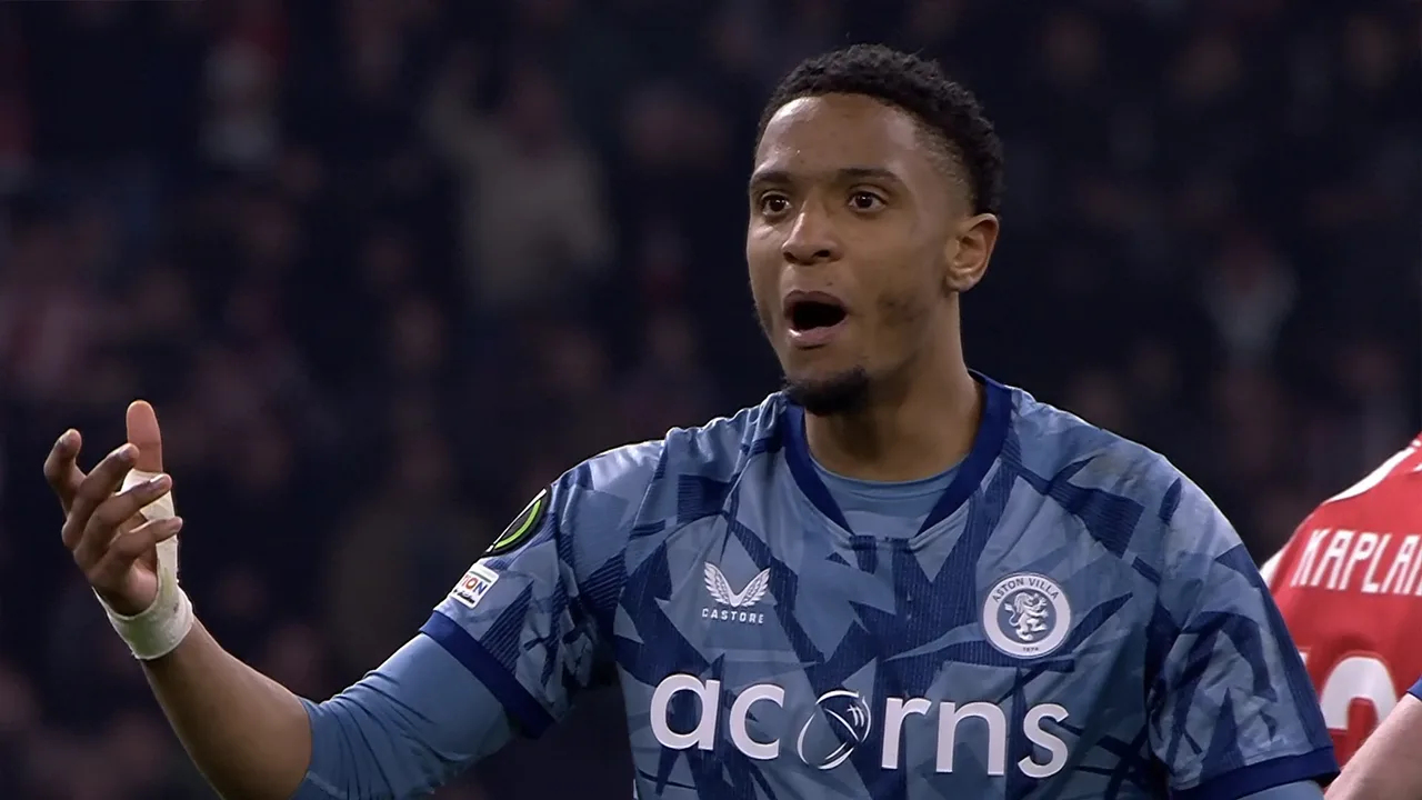 ROOD: Aston Villa verder met tien man in slotfase tegen Ajax