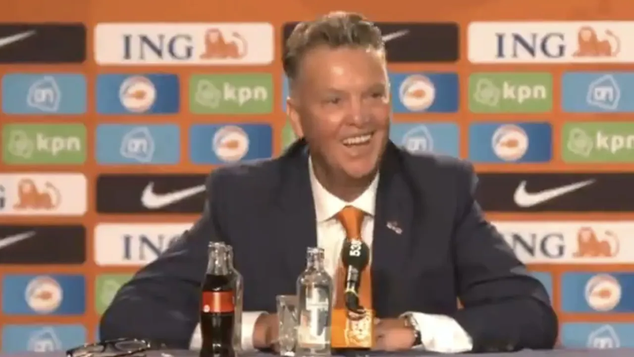 De beste tweets over de presentatie van Louis van Gaal!
