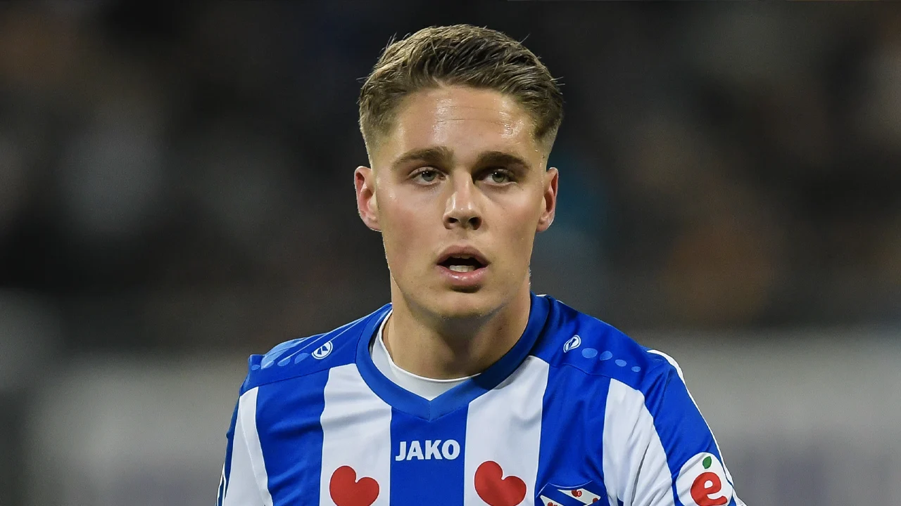Feyenoord meldt zich met eerste bod voor Joey Veerman
