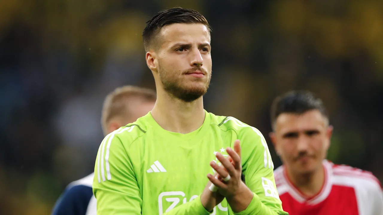 'Ajax hoopt Diant Ramaj voor 2 september van de hand te kunnen doen'