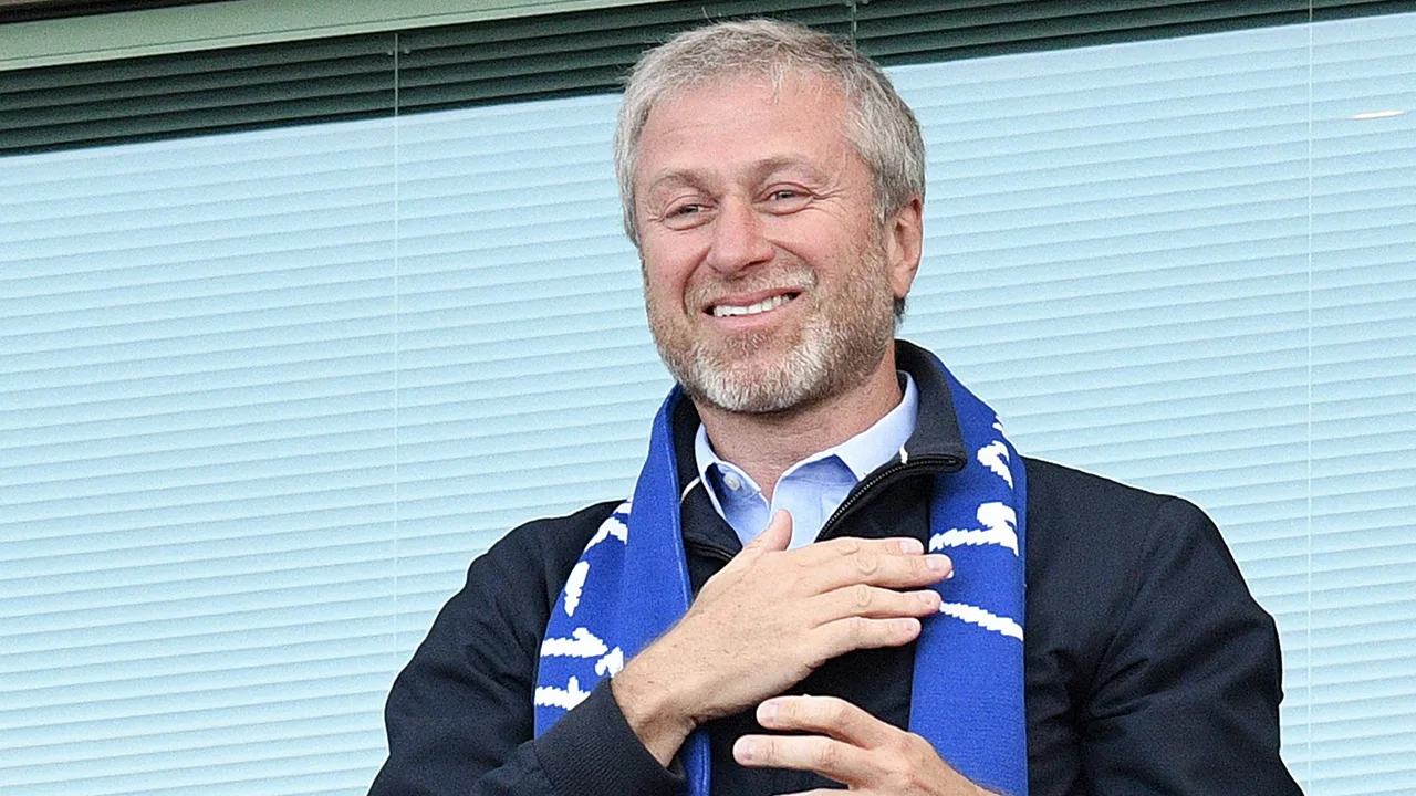 Roman Abramovitsj trekt zich terug als eigenaar van Chelsea FC