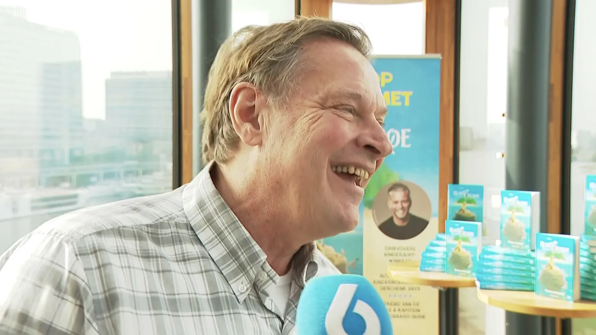 Video: Albert Verlinde moet hard lachen om vraag over mogelijke terugkeer bij Vandaag Inside