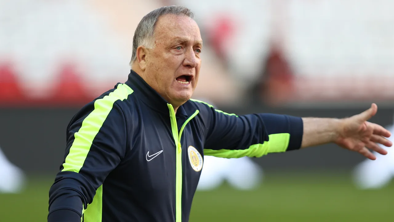 Dean Gorré, assistent-trainer van Curaçao: 'Ik heb constant contact gehad met Dick Advocaat'