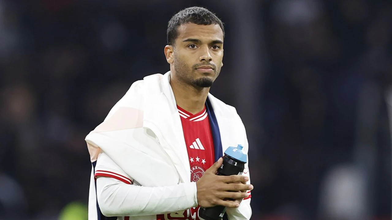 'Owen Wijndal vertrekt op huurbasis bij Ajax'