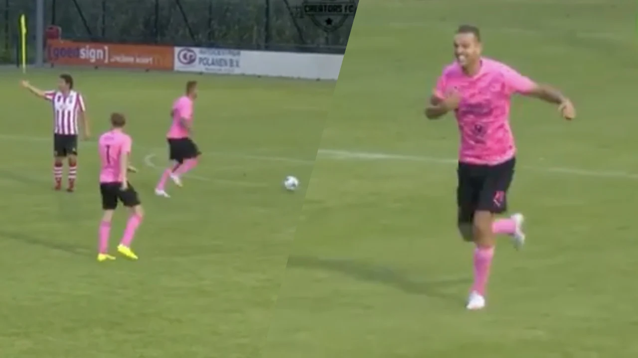 Speler doet fluitje na, laat tegenstanders stoppen en scoort