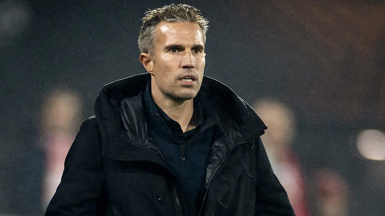 Feyenoord geeft ruime voorsprong weg en verliest van FCSB
