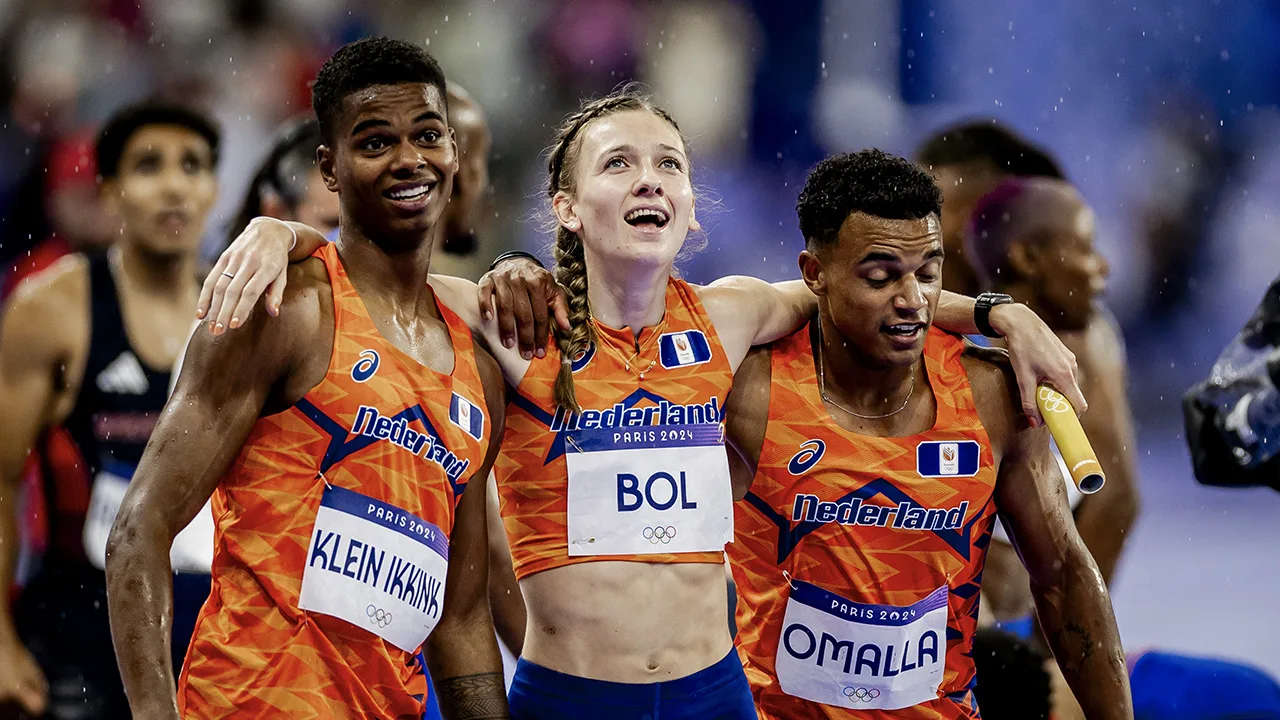 Femke Bol helpt estafetteteam op 4x400 meter gemengd aan olympisch goud