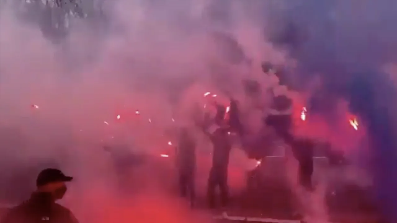 De Graafschap-fans steunen ploeg in aanloop naar kraker tegen NAC