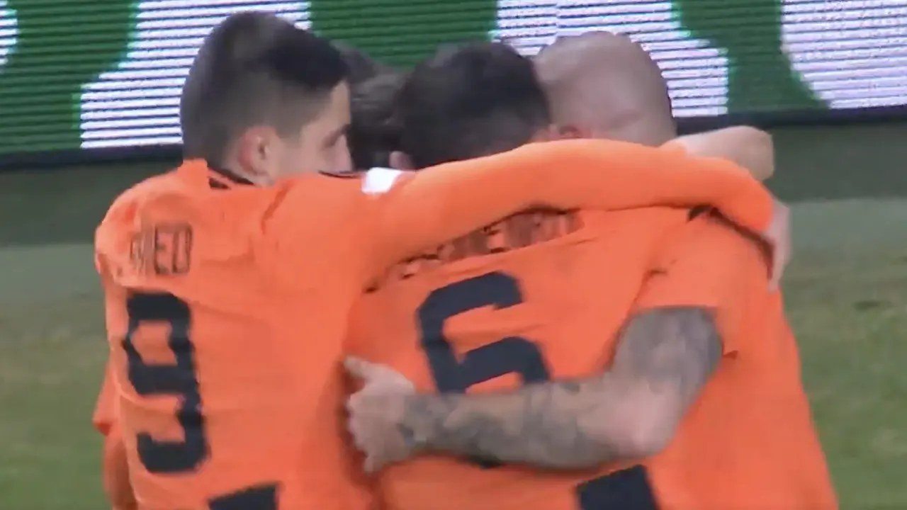 VIDEOGOAL: Shakhtar Donetsk - Feyenoord 1-0 (Rakitskyi)