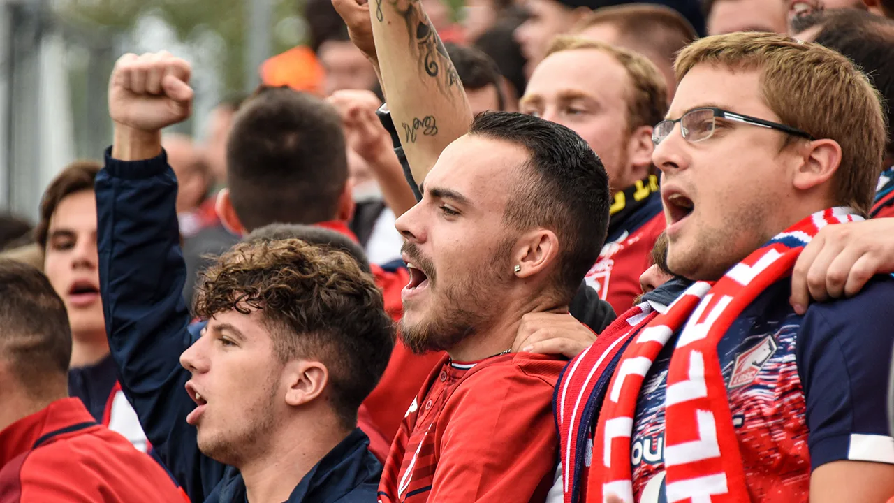 Zeker 100 Lille-supporters opgepakt in Amsterdam