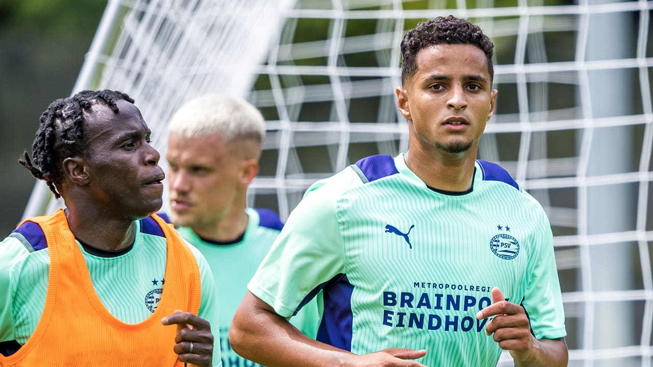 PSV-fans zijn het zat: Mohamed Ihattaren is opnieuw ziek