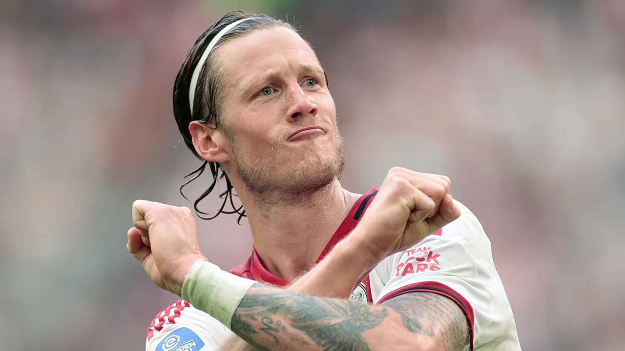 Weghorst spreekt net als vorig jaar kampioensambitie uit: 'Zo sta ik er nu weer in!'